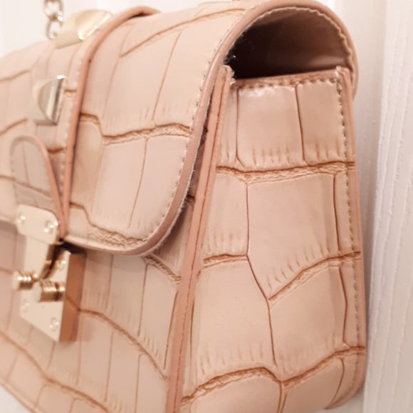 Hibou Pink Crossbody Bag - Picture 4 of 15